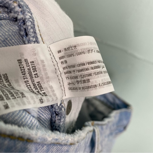 Abercrombie & Fitch The 90s Relaxed Jean High Rise Blue Light Wash Sz 33 16 Long - Picture 8 of 8